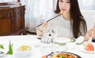 MiStar魅妍社 - 原图中的小秘密：黄乐然与肉丝网袜的作品，氛围营造得太绝了！