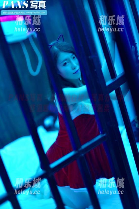 PANS写真-晨晨 PANS写真 - 晨晨的白裙:写真分享中那些温暖的瞬间,真的很温柔