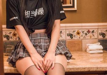 TouTiao头条女神 - 梦心玥的双马尾写真：下载不后悔，但小心上瘾哦！