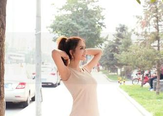 TuiGirl推女郎 - 最新冯雨芝泳装作品，来看看她是如何征服夏日的海浪！