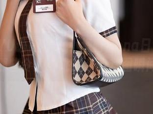 XIAOYU语画界 - 小海臀Rena日常私拍：那些令人心跳加速的套图瞬间。