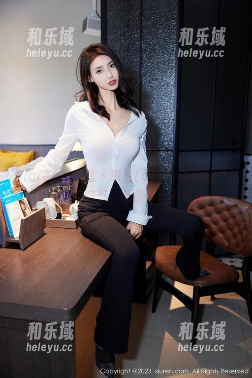 Xiuren秀人网 - 想看Lovely璐璐的户外魅力？来这里，免费作品不要钱！