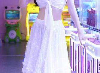 Xiuren秀人网 - 区静瑶花嫁图集：精选那些不小心被镜头捕捉到的灵魂出窍瞬间！