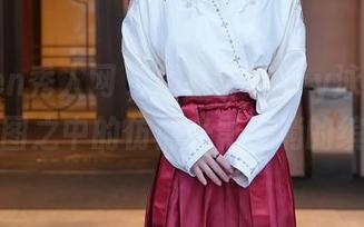 Xiuren秀人网 - 周慕汐fairy泳衣作品集，原图之中的仿佛光影流淌的缤纷幻想