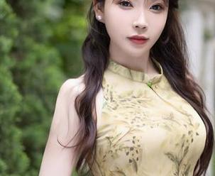 Xiuren秀人网 - 在阳光下，杨晨晨Yome的泳池瞬间：定制图集言犹在耳