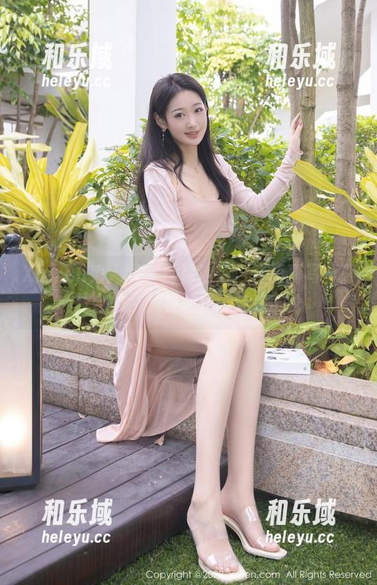 Xiuren秀人网 - 丝袜迷情：江真真写真照片合集，足尖轻轻划过你的心