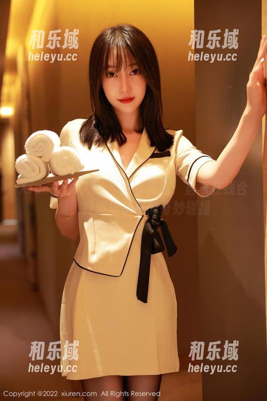Xiuren秀人网 - 清水美嘉：居家在线合集，舒适与优雅的奇妙碰撞