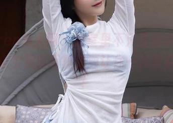 Xiuren秀人网 - 教室里不只是知识，王俪丁小宝贝的写真资源让你一秒变成学霸！