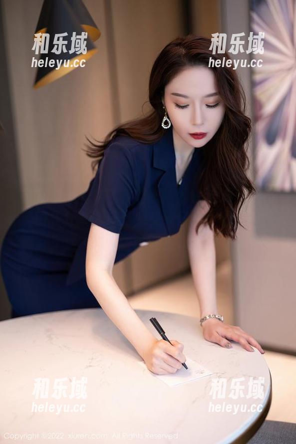 Xiuren秀人网 - 瑶啊摇的瑶这波黑丝镂空图集分享，让我感受到了一种来自内心深处的震撼。