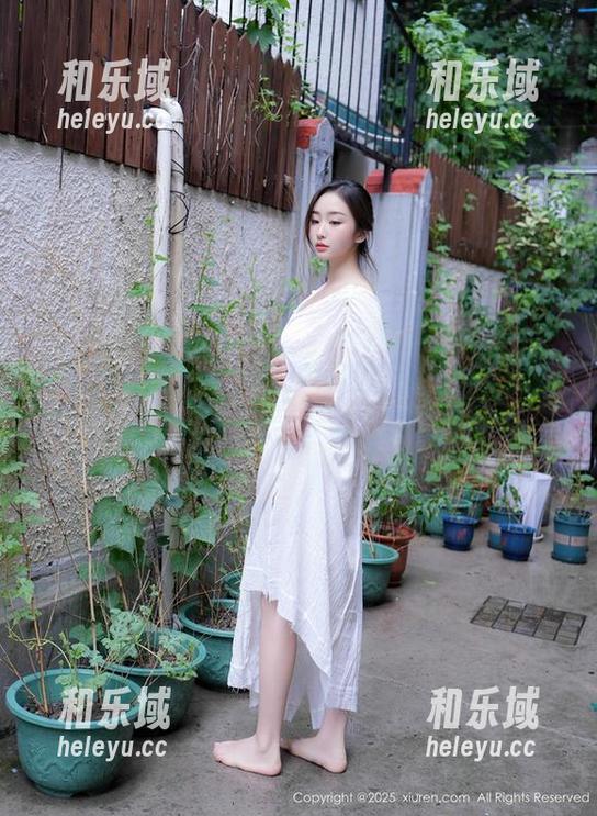 Xiuren秀人网 - 程程程的短裙秘籍，打开合集，一起学‘看’搭配！