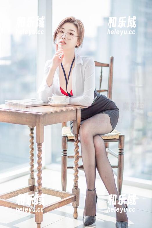 Yebin(전예빈)的夏天：美图背后，藏着草地上的微风和傍晚的温柔光线！
