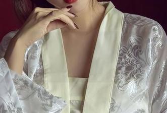YouMi尤蜜荟 - 谁说Yomi悠蜜泳池图包分享只是视觉享受？感受一下这份惬意！