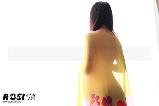 rosi - 小莉的毛衣定制，写真中的复杂简单！