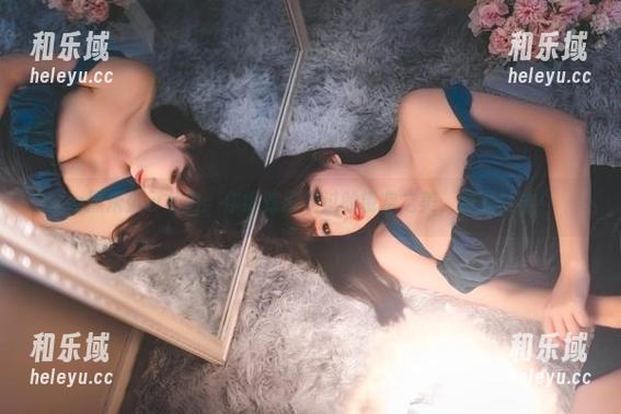 w黑米粥w w黑米粥w私拍:你绝对没见过的镂空之美,资源暴击!