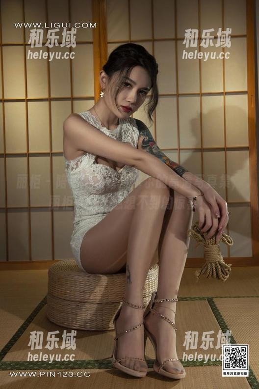 丽柜-尔尔 丽柜 - 陪你慢慢看:尔尔的高清写真集,丽柜一品,意想不到的惊喜!