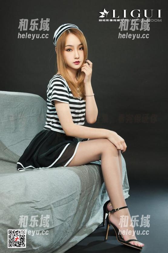 丽柜-潘潘 丽柜 - 潘潘的灰丝美图合集,看完保证你也想剪个短发!