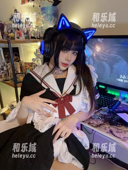 想看九言的校服图包？快来围观这场青春与时尚的较量！