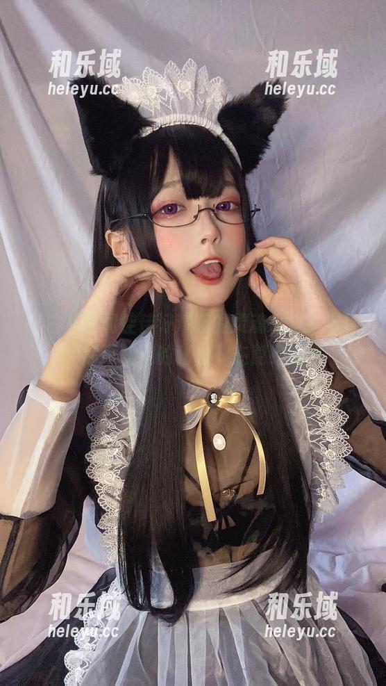 佳佳好难啊 黑白写真和佳佳好难啊的灵魂,似乎有种“你不知道的秘密”在隐约流动