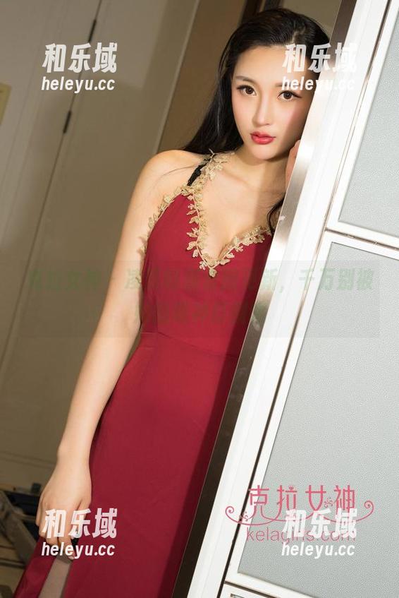 克拉女神-凌雪 克拉女神 - 凌雪制服套图更新,千万别被她的眼神打倒哦