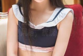 头条女神 - 信悦儿的私房学生服作品：性感，风格，统统都有！