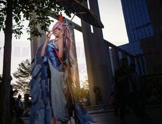 奶狮不咬人的最新赫萝写真，简直把我毒到了，快来一起“中招”吧！