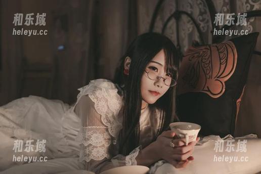 嫣嫣子 嫣嫣子原图曝光:碧蓝档案妃咲的真实一面