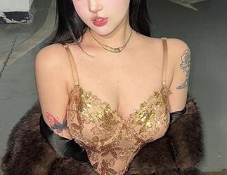 微密圈 - 迷失在貂皮大衣里的梦境：小优优子的私拍，简直不敢直视！