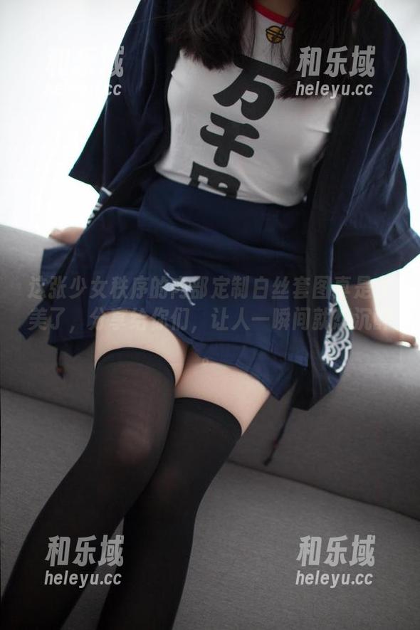 少女秩序 这张少女秩序的内部定制白丝套图真是太美了,分享给你们,让人一瞬间就想沉醉。