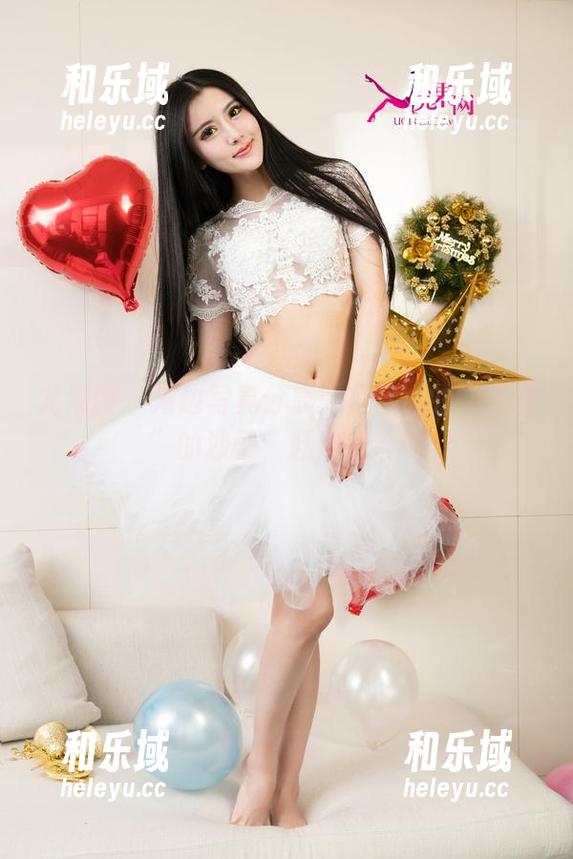 尤果网 - 海边写真分享：霓梓心的“失落”的沙子，赶紧来捡！