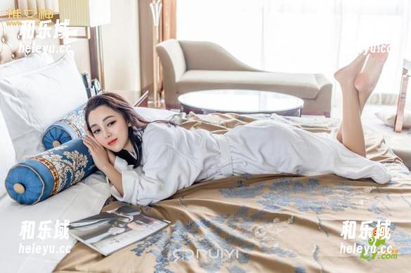 推女神 - 潇同学与旗袍的秘密：在光影之间藏着的图片资源！