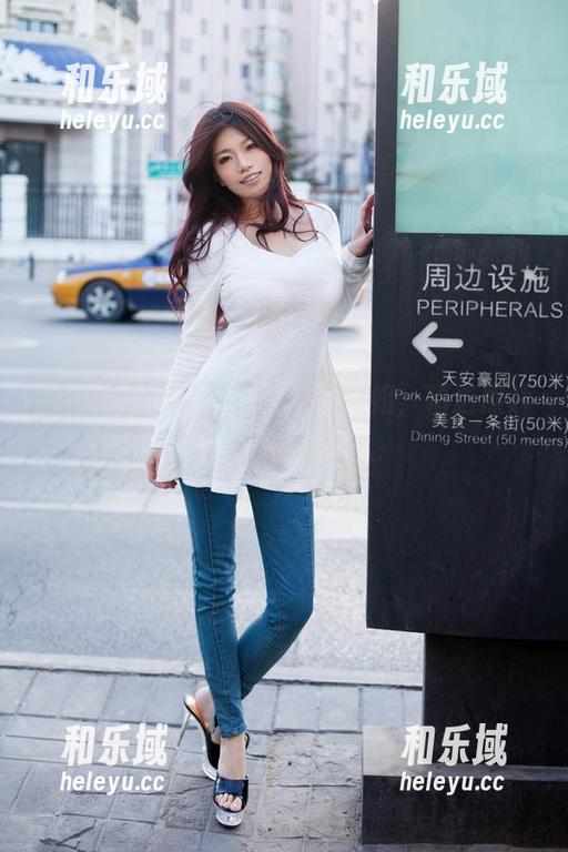 推女郎 - 飞向云端的易阳空姐，精选照片带你嗨翻蓝天