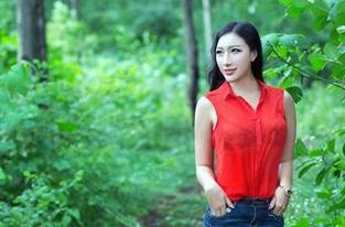 推女郎 - 模特林夕制服图集更新啦！看看这奇妙的搭配，我真的不想上班了！