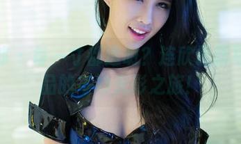 推女郎 - 每一寸都透明？连欣最新写真作品的奇妙光影之旅！