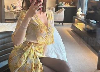 微密圈 - 来吧，果儿Victoria性感黑丝套装原图下载，尽情享受视线的旅行！