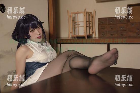 没见过的瑜伽福利！柘烟Zuken的这组图片，让你大开眼界，忍不住想“拍手叫好”？