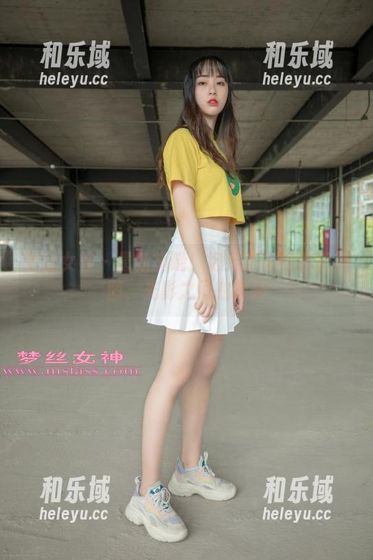 梦丝女神-泡芙 梦丝女神 - 最新揭晓!泡芙的咖啡色纯美图,光影之间的撩拨