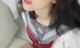 梦丝女神 - 花月舞私拍图集，极品小御姐在光影交错中，仿佛在对我呢喃！