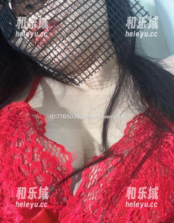 微密圈 - 楚楚不吃鱼的黑色写真，完美的阴影与光线，照片仿佛在讲故事。