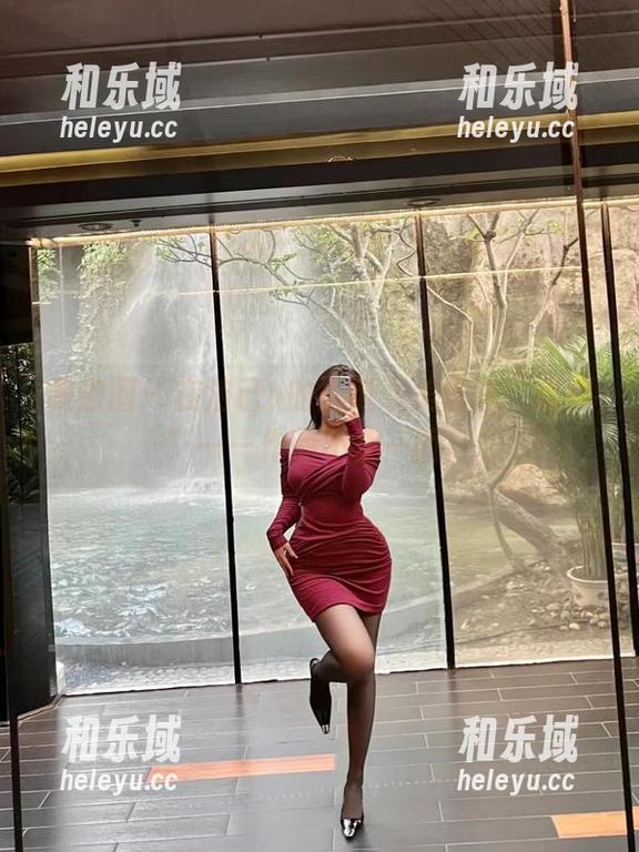 洁己u 微密圈 - 在洁己u的圣诞双美里找“福利”——作品不止一面!