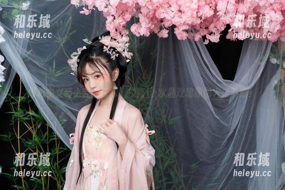 爆机少女喵小吉的艺术，拉克丝·水晶玫瑰原图火速下载！