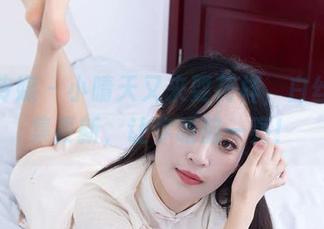 物恋传媒 - 小晴天又来耍花样，白丝写真集更新，让你眼前一亮！