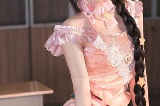 新版上线！白莉爱吃巧克力图册，原理猪与深巷女仆之间的神秘联系。