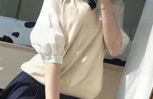 在白衬衫里，眼酱大魔王w找到了她的美图密码