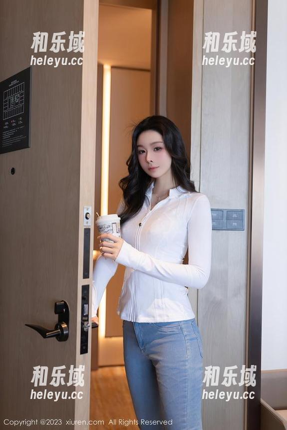 秀人网-Elise谭晓彤 秀人网 - 双马尾的魅力!Elise谭晓彤带你走进无圣光的图集世界!