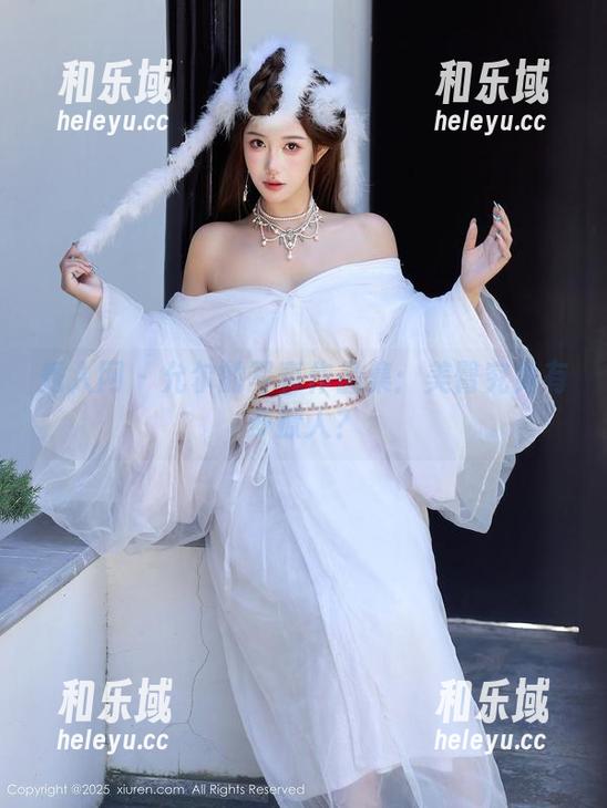 秀人网 - 允尔的写真作品集：美臀究竟有多撩人？