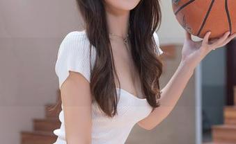秀人网 - 原图中的安然教室，书本和光线的交响曲！