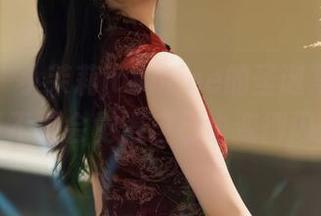 秀人网 - 小茉莉jasmine的圣诞写真：下载后是不是会觉得自己也变得闪耀呢？