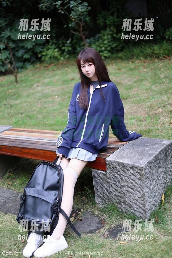 秀人网-小魔女奈奈 秀人网 - 小魔女奈奈浴缸套图:看这身姿,忍不住想多看几眼。