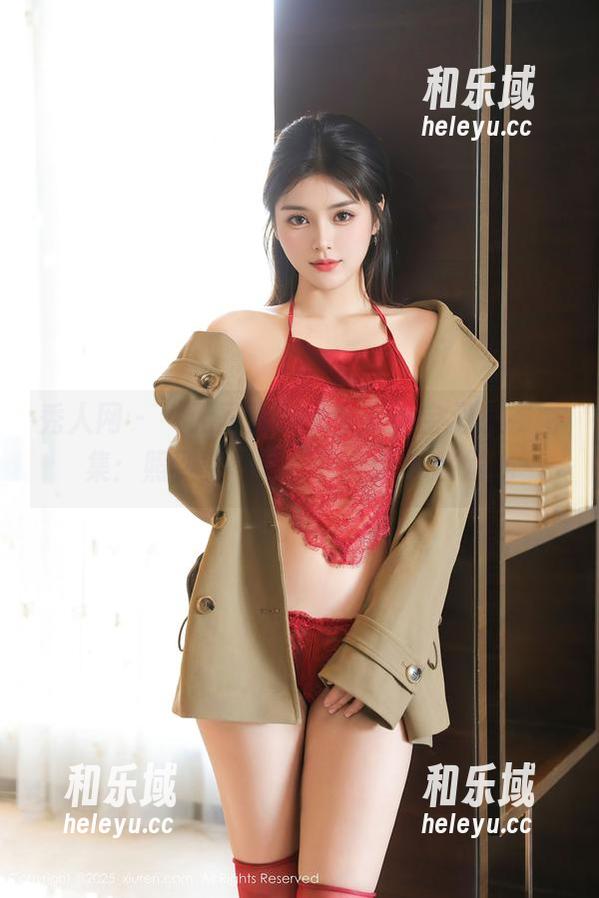 秀人网-王俪丁小宝贝 秀人网 - “无圣光”王俪丁小宝贝皮衣图集:照到空气里,连尘埃都在发光