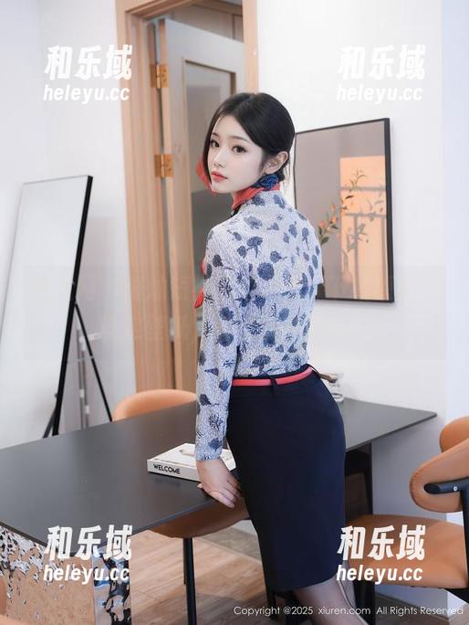 秀人网 - 璀灿短裤蚂蚁搬家：下载原图，设定壁纸，感受那些阳光！